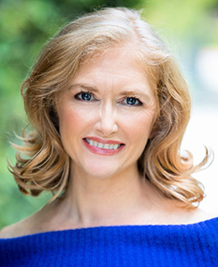Maria's headshot